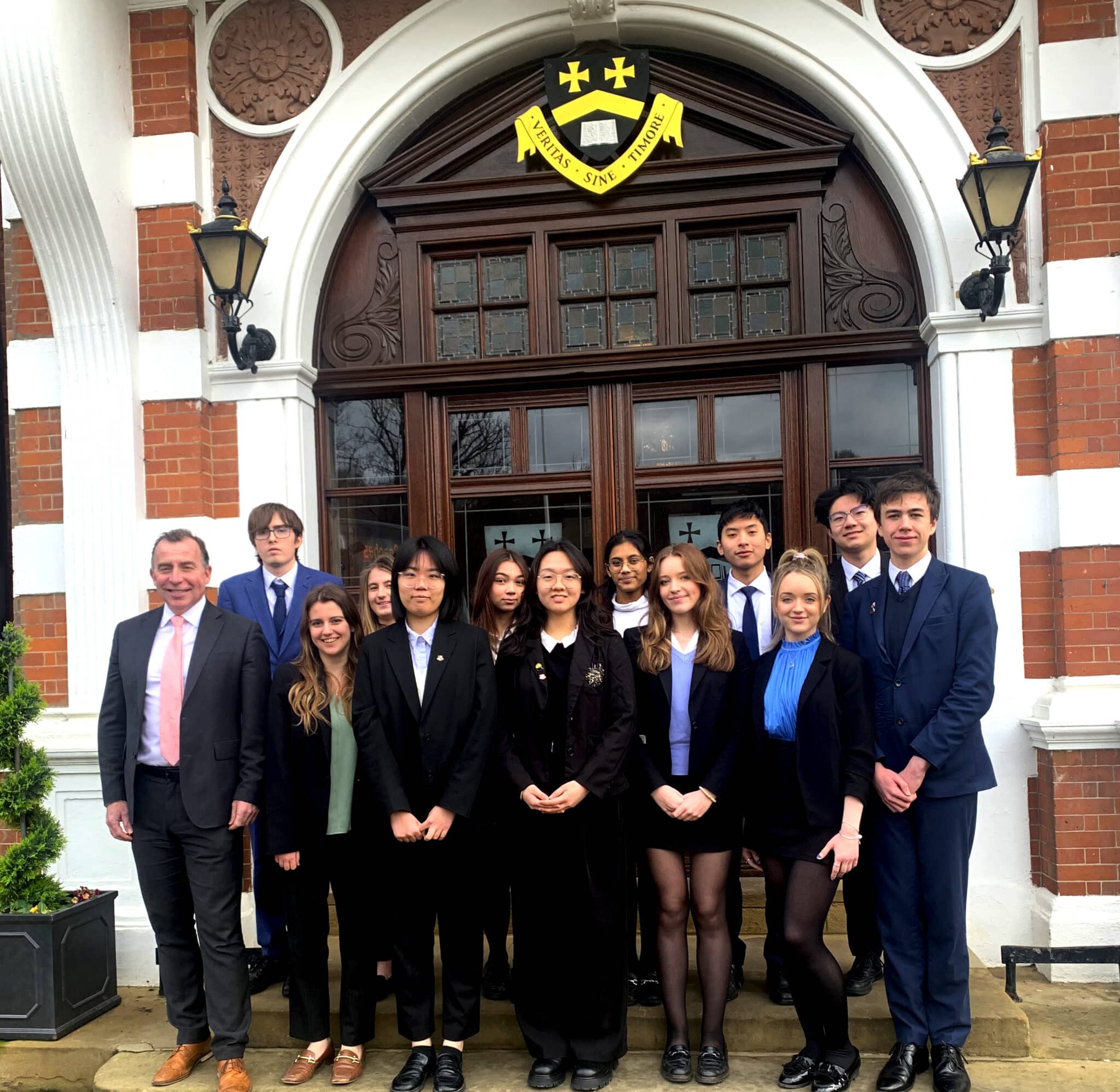Delighted Dozen Receive Oxbridge Offers Caterham School